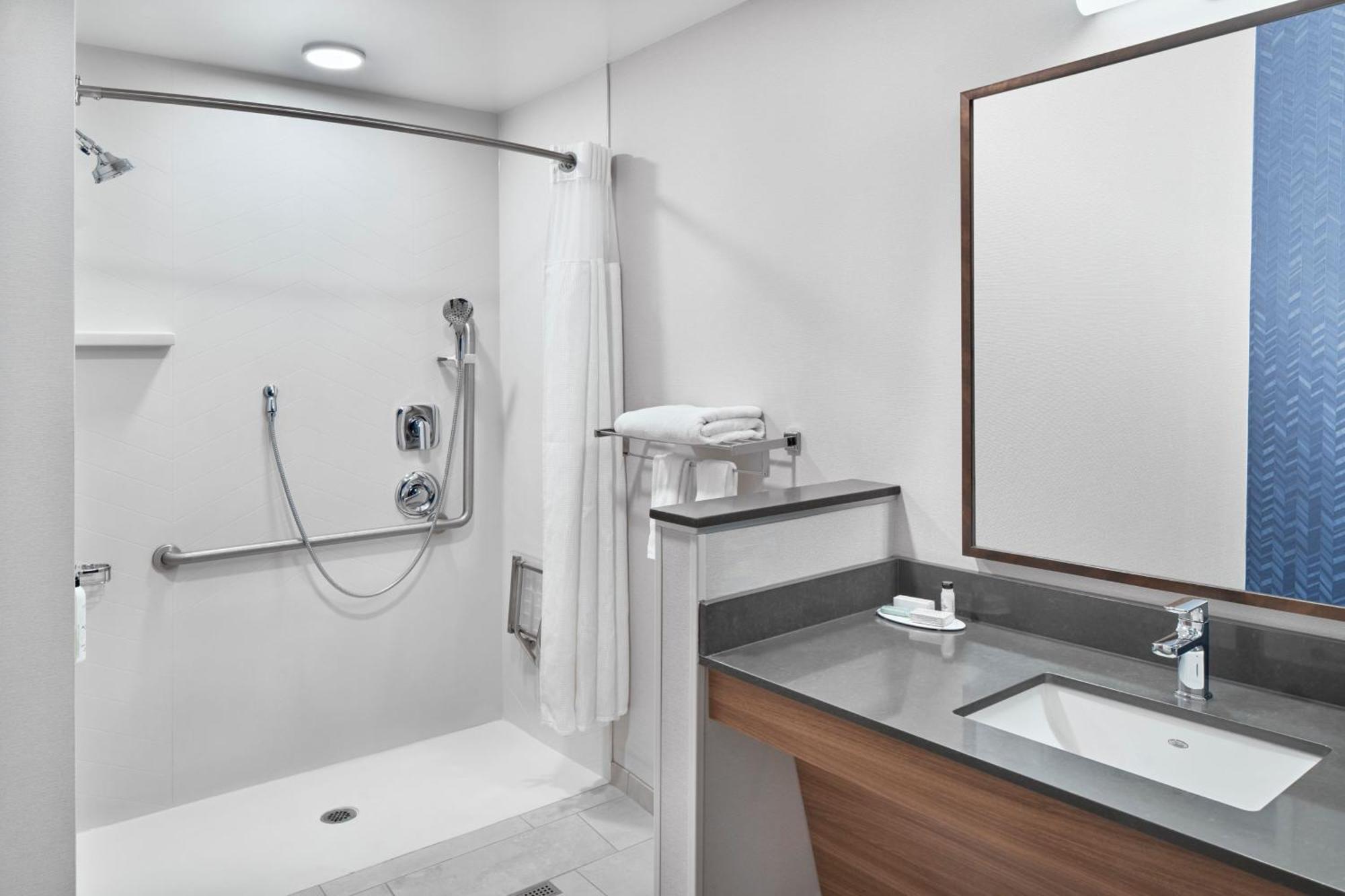 Fairfield Inn & Suites By Marriott Pentiction Zewnętrze zdjęcie